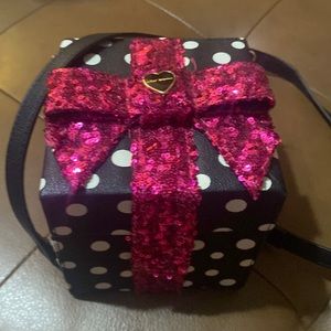 Betsy Johnson box bag